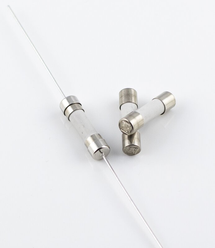 Glassikring, K 5X20 2A 250V KERAMISK - Bilde 1